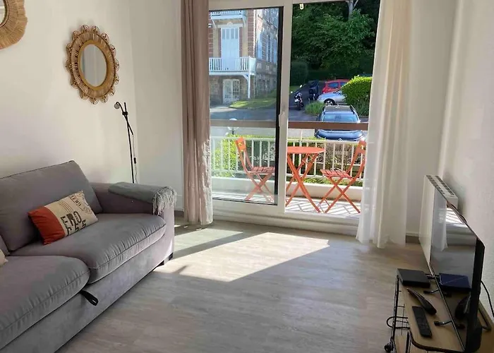 Le 20 Victoria Apartment